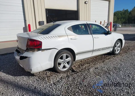 2013 Dodge Avenger Se z USA, uszkodzony, nr VIN 1C3CDZAB4DN551759